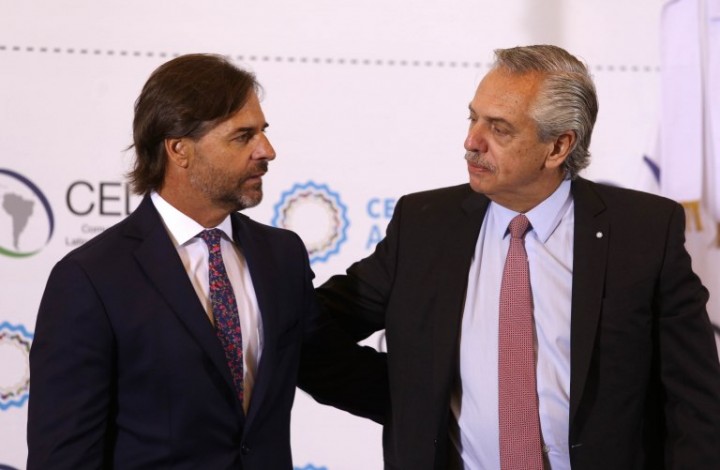 La picante respuesta de Lacalle Pou a Alberto Fernández por la sequía en Uruguay