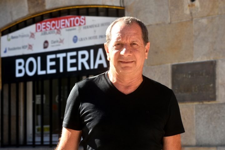 La pasión y el amor que le tengo a los espectáculo teatrales me movilizan a ser parte de la temporada Marplatense, Carlos Mentasti