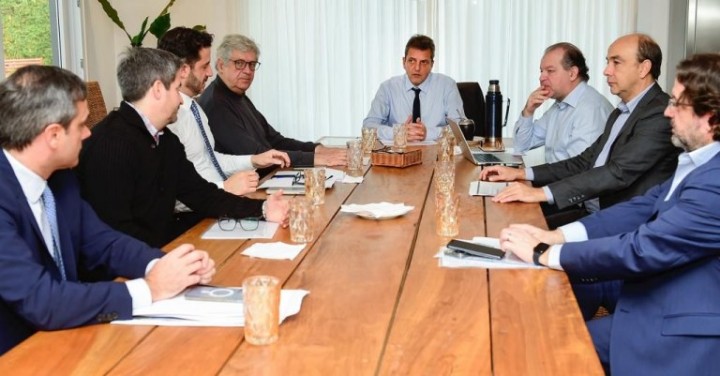 Sergio Massa encabezó una reunión de gabinete económico