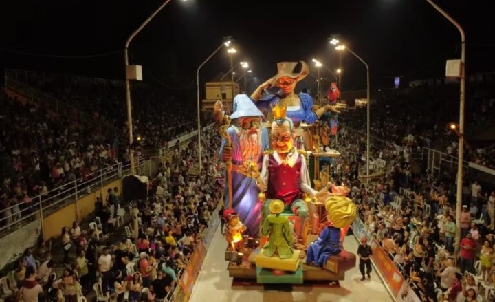 Carlos Benítez: "A partir de la segunda noche veremos cómo se acomodan las comparsas del carnaval"