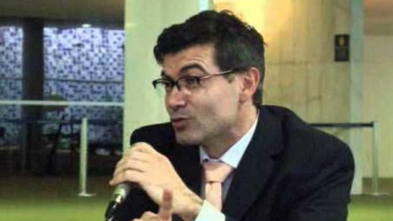 Darío Pignotti: "Hay un abismo entre el autoritarismo de Bolsonaro y el gobierno de centro izquierda entrante”