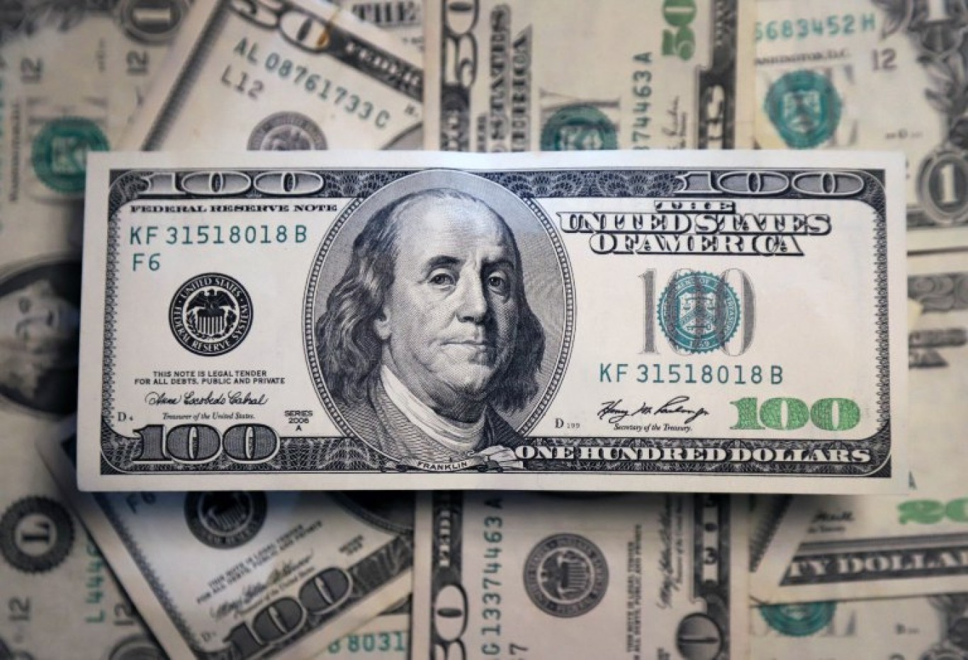 Fuerte salto del dólar blue al comienzo de la semana: superó los $460