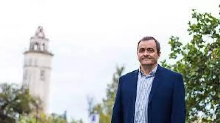 Oscar Atienza: "Si seguimos con bajos índices de vacunación, el año que viene la vamos a pasar mal"