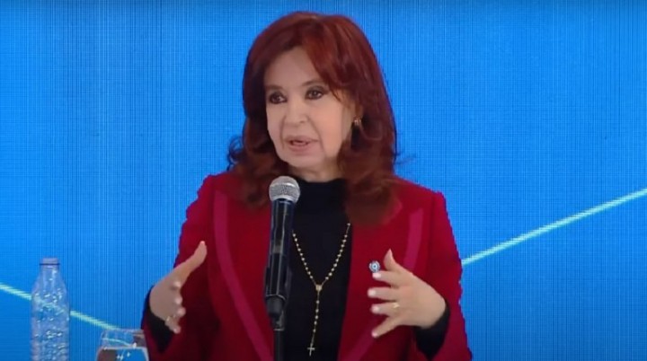 Cristina Kirchner: "El FMI se tiene que hacer cargo de los desmanejos de la directora anterior"