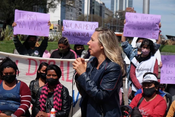 "La gente no quiere un subsidio de $50000: quiere un terreno para construir una casa y tener un lugar para vivir", Myriam Bregman