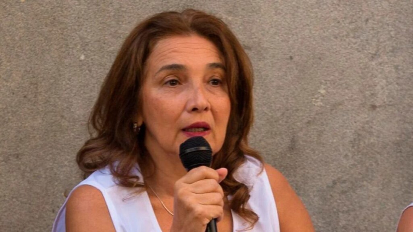 Angélica Graciano: "La Ministra Acuña sigue empeñada en cerrar carreras"