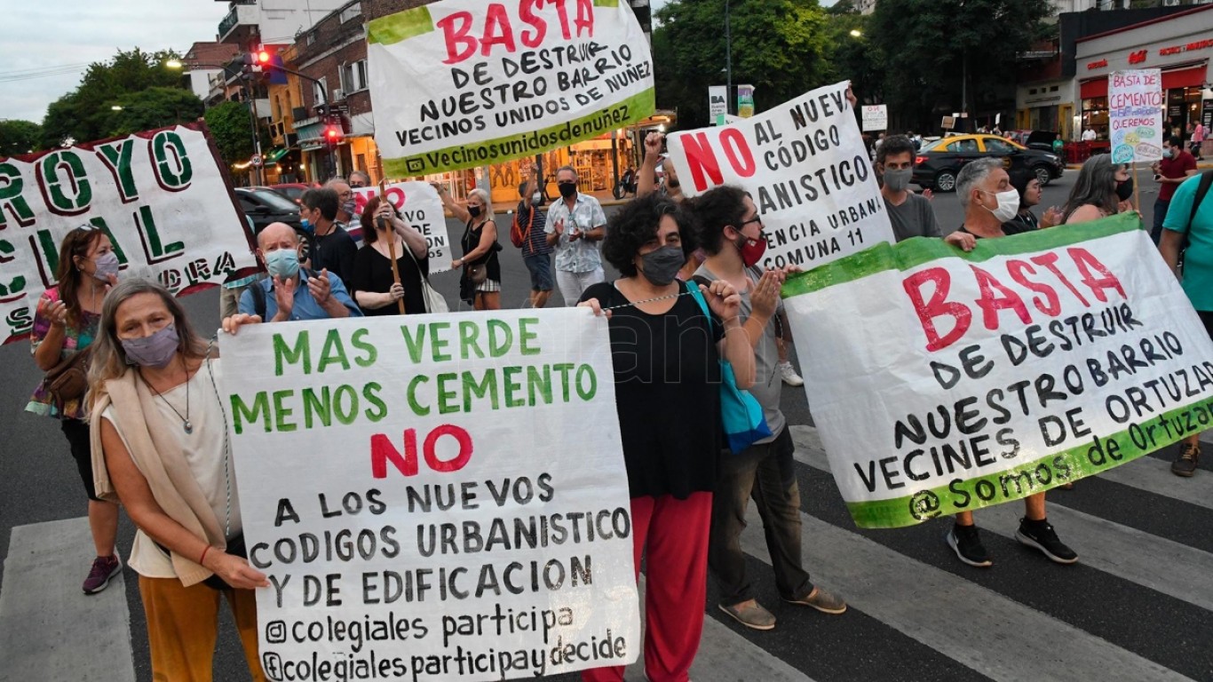 María Roveda: "Estamos tomando la iniciativa para que este código urbanístico cese"
