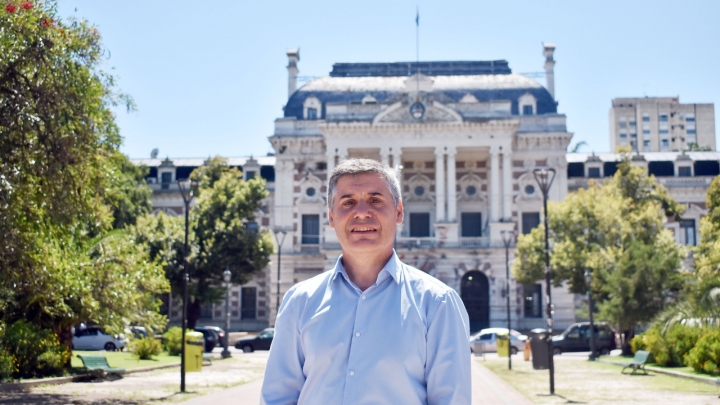 "Hay un protocolo de Nación para las cuestiones de salud mental, lo que no hay es capacitación. No me parece que el debate tenga que ver con qué pistola usar", Walter Martello